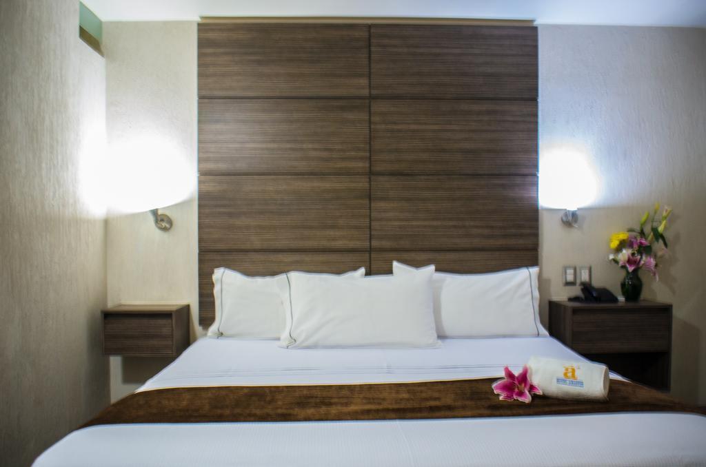 Hotel Expo Abastos Γκουανταλαχάρα Εξωτερικό φωτογραφία